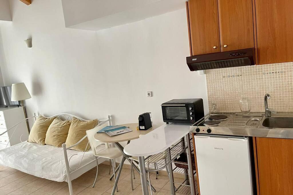 קלמאטה Studio Stay White Room מראה חיצוני תמונה