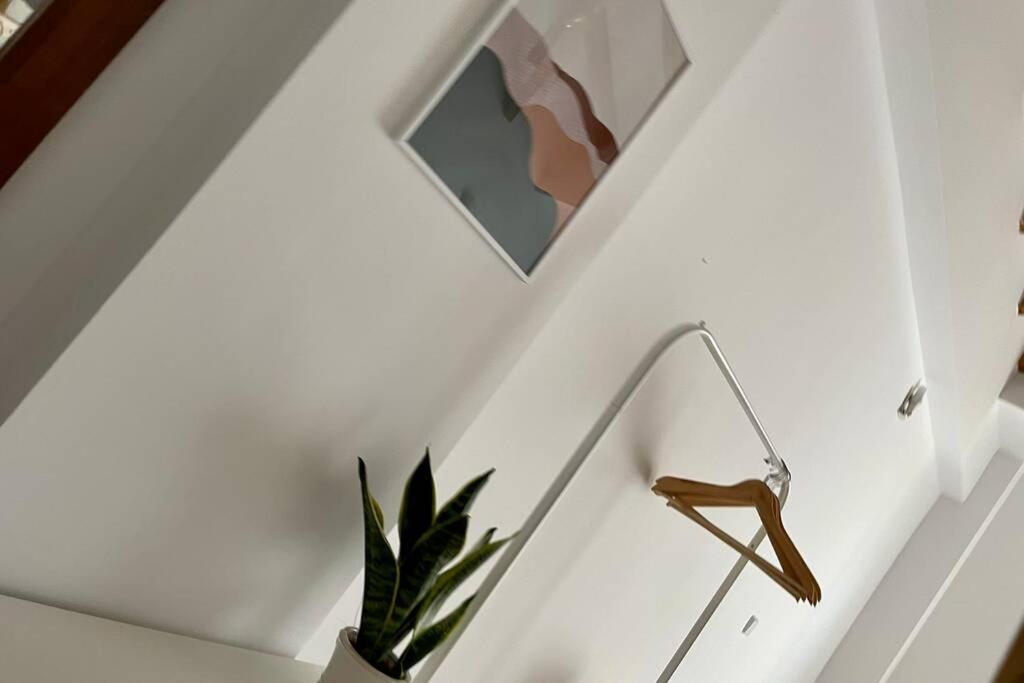 קלמאטה Studio Stay White Room מראה חיצוני תמונה